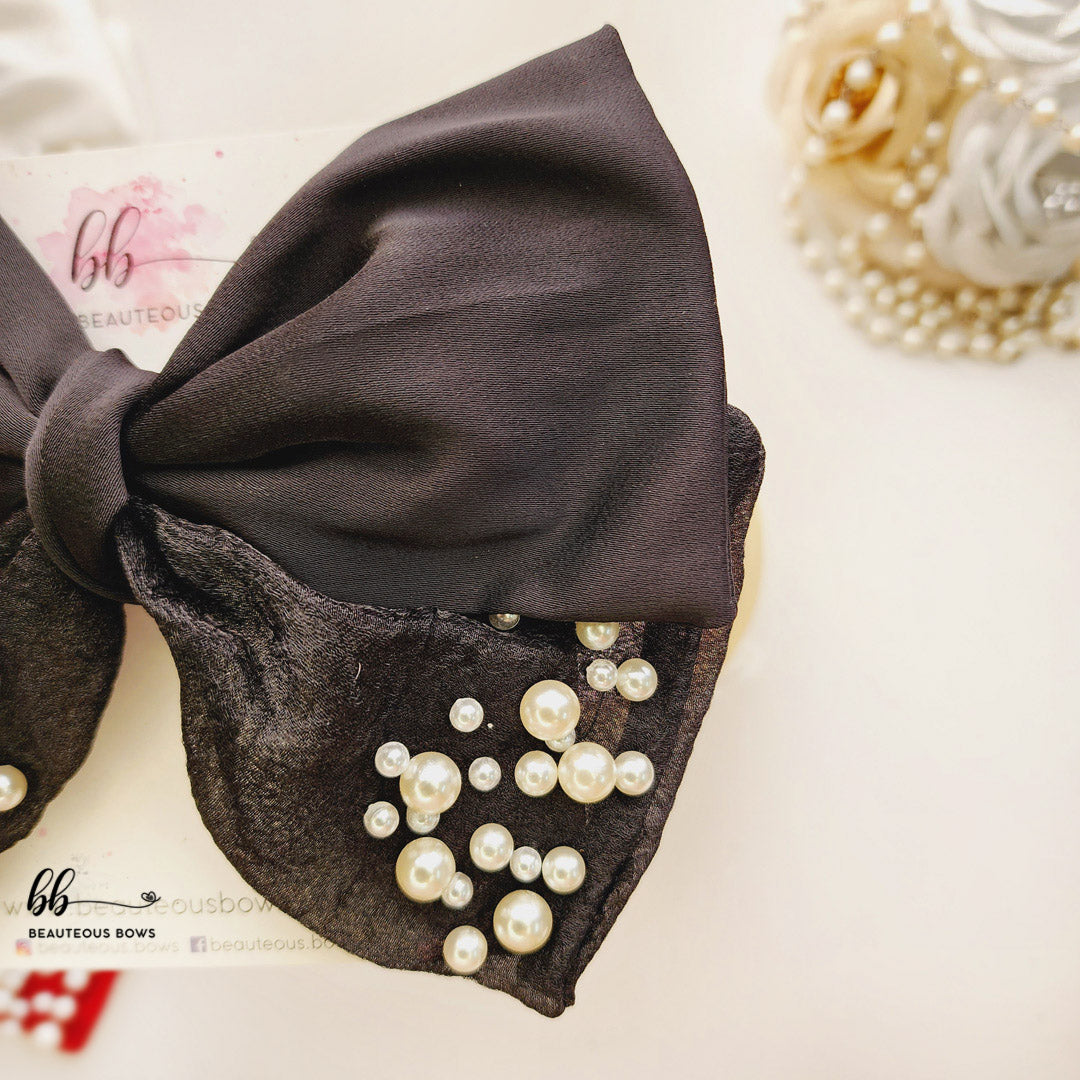 Pretty in Pearls Hair Bow