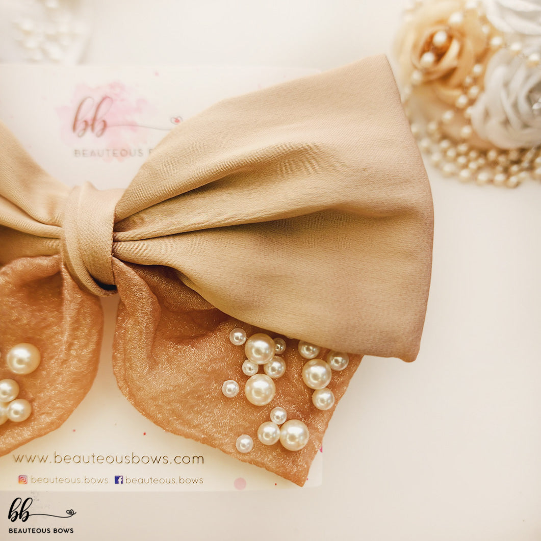 Pretty in Pearls Hair Bow