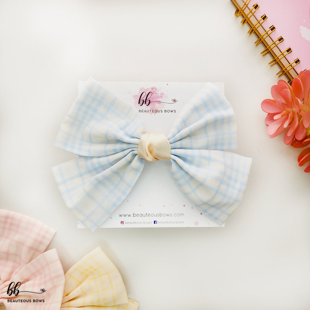 Butterfly Checks Bow
