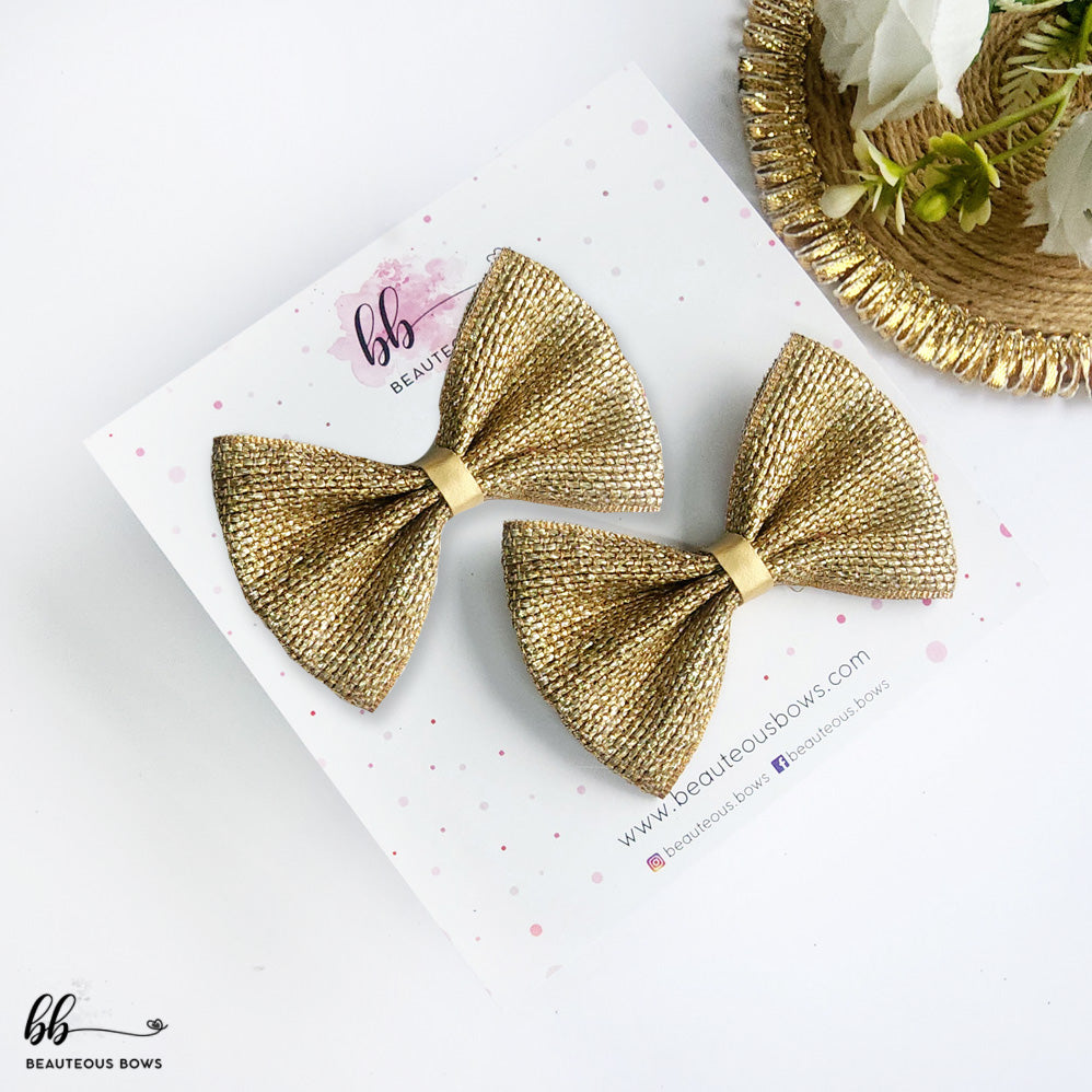 Minimal Gold Bow Clip Set